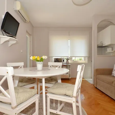 Mar Deluxe Apartment *