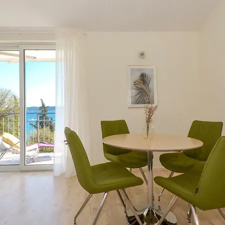 Mar Deluxe Apartment *